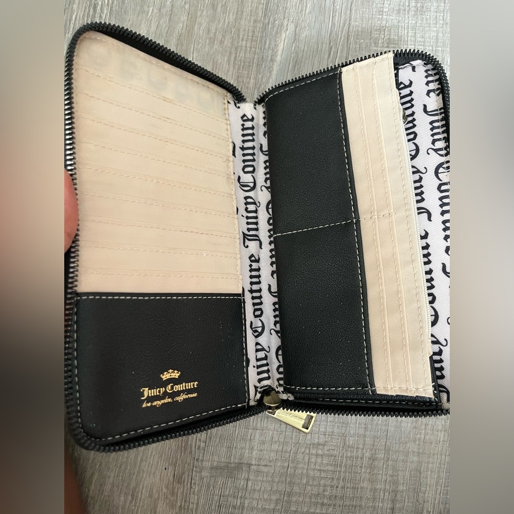 Juicy Couture Embossed Black Wallet with Gold Details - Picture 3 of 3